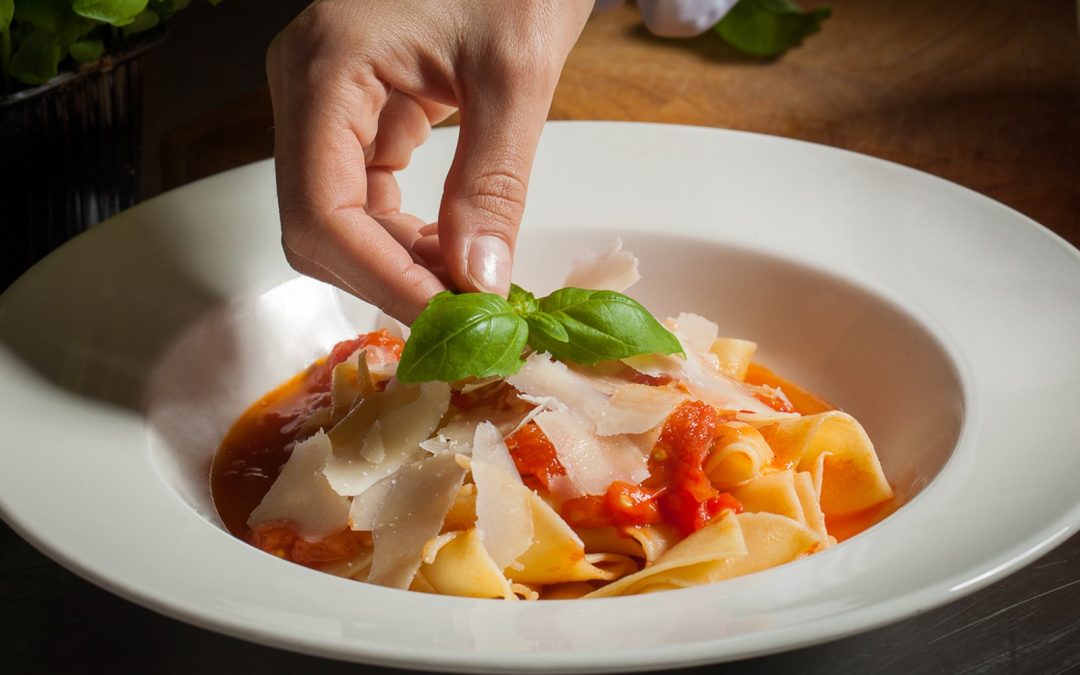 Tagliatelle z pomidorami